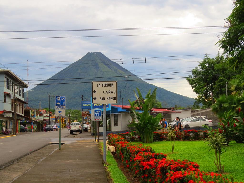 Hotel Vagabondo La Fortuna Exterior foto